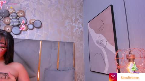  KIM  online show from December 4, 2:09 am