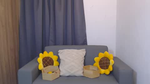 Kim 3 online show from February 2, 6:12 am