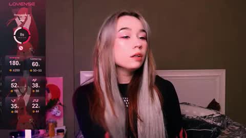 Snapshot of kimiko_luv chatting on December 21, 3:19 pm Kimiko online show from December 21, 3:19 pm
