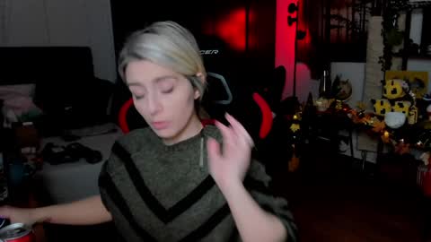 Wolfs Girl online show from September 30, 6:24 pm