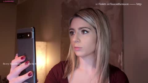 Snapshot of kimilee22 chatting on March 25, 8:26 pm Wolfs Girl online show from March 25, 8:26 pm