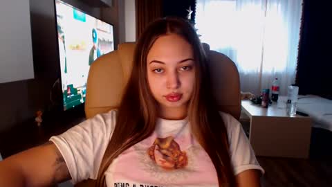Snapshot of kimlee4 chatting on January 4, 1:31 pm Kim Lee online show from January 4, 1:31 pm