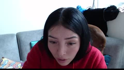 Snapshot of kimm_1827 chatting on February 3, 3:28 pm kimm_1827 online show from February 3, 3:28 pm