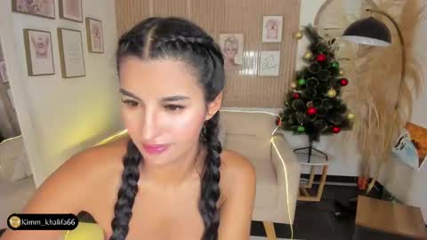 Snapshot of kimm_khalifa chatting on December 24, 2:54 pm Kim online show from December 24, 2:54 pm
