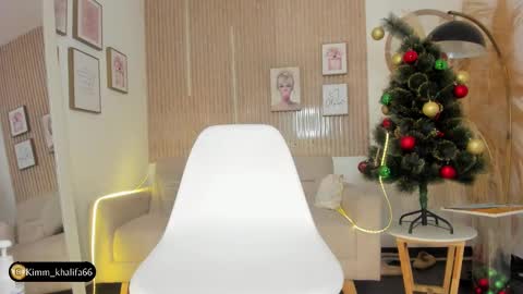 Snapshot of kimm_khalifa chatting on December 31, 4:04 pm Kim online show from December 31, 4:04 pm