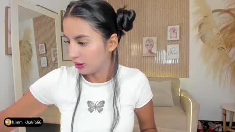 Snapshot of kimm_khalifa chatting on February 3, 6:17 pm Kim online show from February 3, 6:17 pm