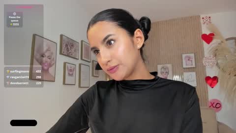 Snapshot of kimm_khalifa chatting on February 19, 1:40 am Kim online show from February 19, 1:40 am
