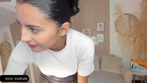 Snapshot of kimm_khalifa chatting on March 12, 1:25 am Kim online show from March 12, 1:25 am