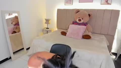 Kim  online show from November 14, 8:29 pm