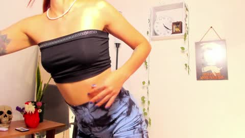 Kimm online show from December 28, 9:30 pm