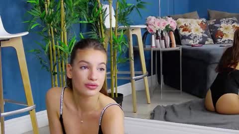 kimmdaviss online show from October 25, 6:54 am