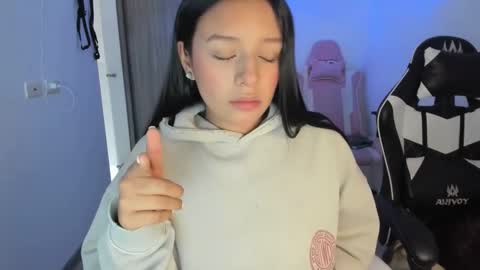 kimmi online show from September 28, 10:15 pm