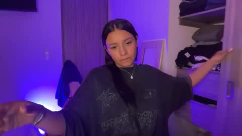 kimmi online show from March 25, 10:27 pm