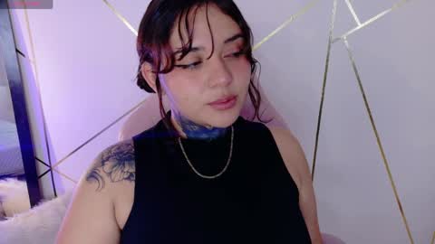     online show from May 25, 6:25 pm