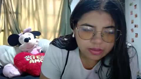 Kimmy online show from November 11, 6:19 pm