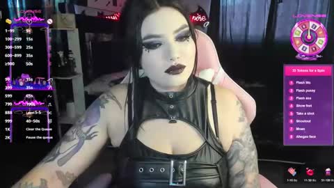 Kim  online show from April 22, 5:25 pm