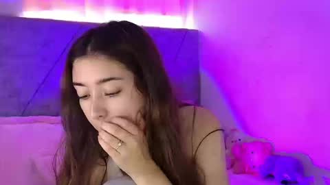 kimm online show from September 19, 4:07 pm