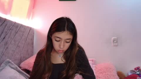 kimm online show from September 25, 2:21 pm