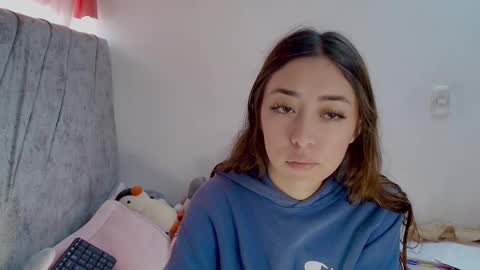 kimm online show from October 14, 3:02 pm