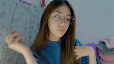 kimm online show from October 19, 5:08 am