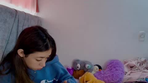 kimm online show from October 21, 3:57 pm