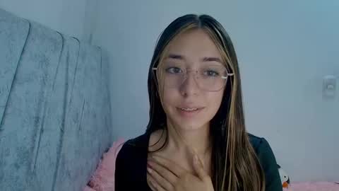 kimm online show from November 3, 4:25 am