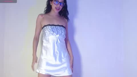 Snapshot of kimwi1 chatting on November 7, 2:06 pm kimm online show from November 7, 2:06 pm