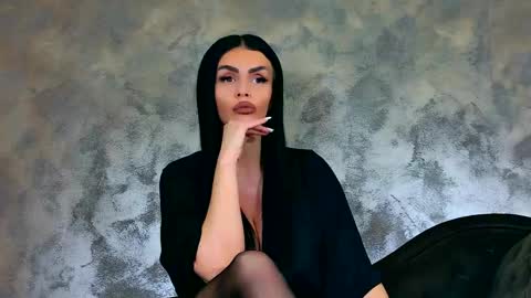 Snapshot of kimwilmes chatting on May 7, 12:21 pm Kim Wilmes online show from May 7, 12:21 pm