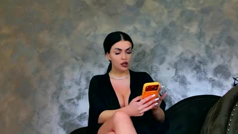 Snapshot of kimwilmes chatting on May 18, 1:06 pm Kim Wilmes online show from May 18, 1:06 pm