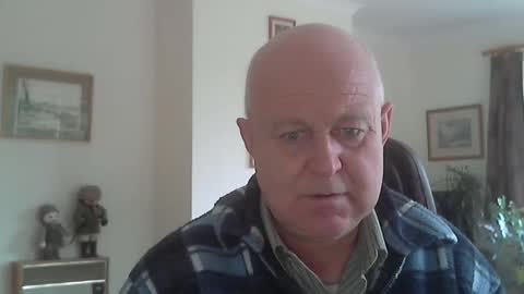 kindahairy4u online show from November 9, 1:53 pm