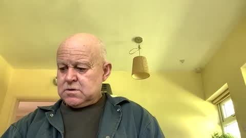 kindahairy4u online show from April 12, 1:05 pm