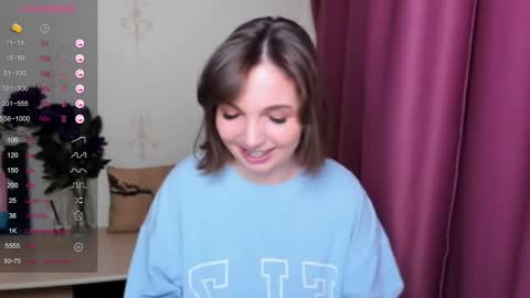 Snapshot of kindhazelhere_ chatting on January 19, 12:06 pm Hazel online show from January 19, 12:06 pm
