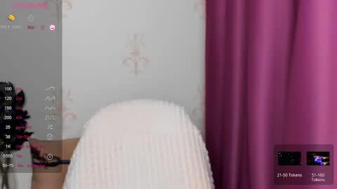 Snapshot of kindhazelhere_ chatting on January 28, 4:18 am Hazel online show from January 28, 4:18 am