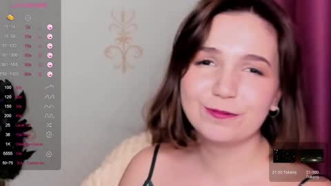 Snapshot of kindhazelhere_ chatting on February 12, 2:32 pm Hazel online show from February 12, 2:32 pm