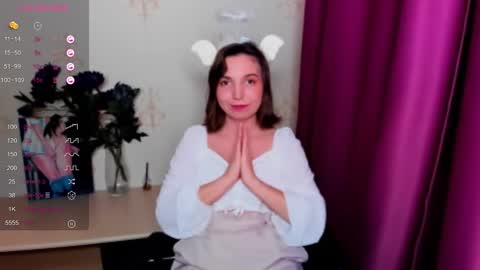 Snapshot of kindhazelhere_ chatting on September 10, 6:08 pm Hazel online show from September 10, 6:08 pm