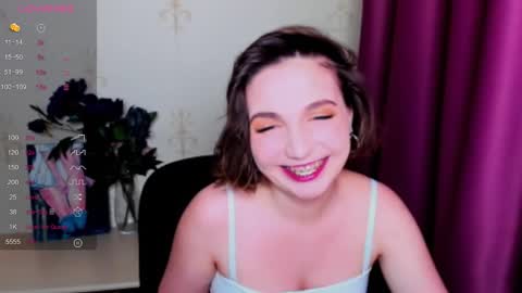 Snapshot of kindhazelhere_ chatting on September 26, 4:11 pm Hazel online show from September 26, 4:11 pm