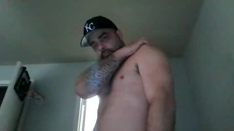 Snapshot of king_9thickxx chatting on April 2, 10:51 pm king_9thickxx online show from April 2, 10:51 pm