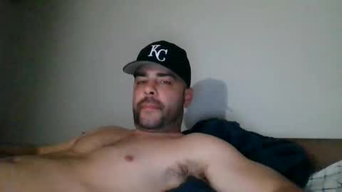 Snapshot of king_9thickxx chatting on April 7, 2:01 am king_9thickxx online show from April 7, 2:01 am
