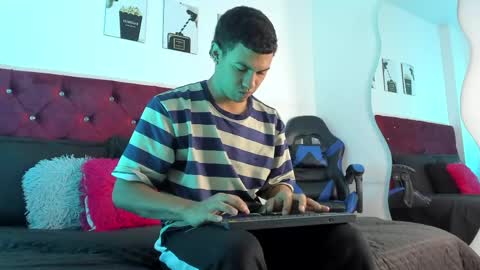 king_ares1 online show from May 14, 11:06 am
