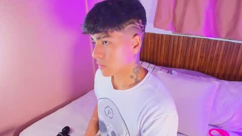 king  help me reach 100 likes online show from March 21, 2:05 am