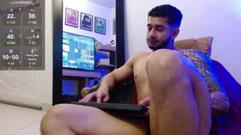 Snapshot of king_falconer chatting on February 20, 6:26 am Angel Falconer online show from February 20, 6:26 am