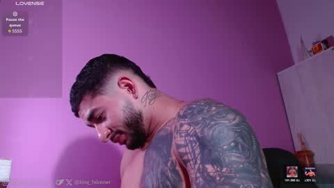 Snapshot of king_falconer chatting on March 24, 1:21 am Angel Falconer online show from March 24, 1:21 am