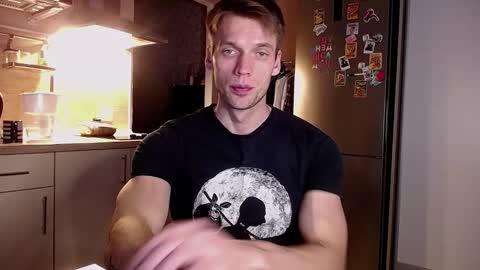 Snapshot of king_pong chatting on December 14, 10:36 pm king_pong online show from December 14, 10:36 pm