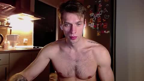 Snapshot of king_pong chatting on January 6, 9:07 pm king_pong online show from January 6, 9:07 pm