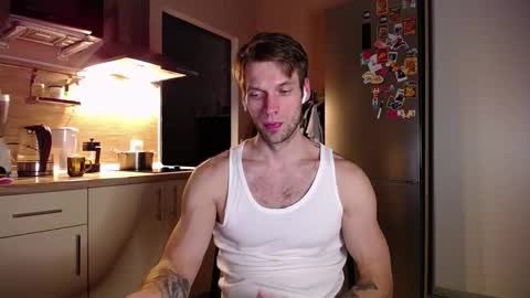 Snapshot of king_pong chatting on February 10, 10:03 pm king_pong online show from February 10, 10:03 pm