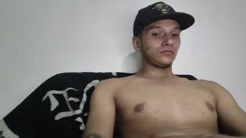 Snapshot of king_sweet58 chatting on September 25, 4:05 am king_sweet58 online show from September 25, 4:05 am
