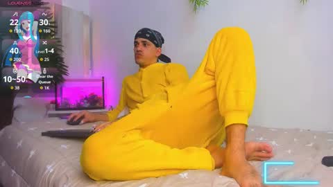 Snapshot of king_voy chatting on October 13, 8:42 pm king voy online show from October 13, 8:42 pm