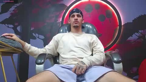 Snapshot of king_voy chatting on November 6, 8:54 pm king voy online show from November 6, 8:54 pm