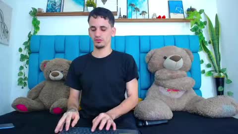 Snapshot of king_voy chatting on February 4, 5:13 am king voy online show from February 4, 5:13 am