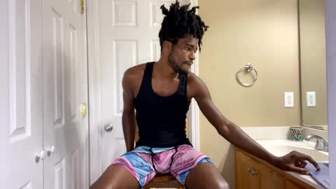 Snapshot of kingalmighty01 chatting on October 8, 3:15 am King Almighty01 online show from October 8, 3:15 am